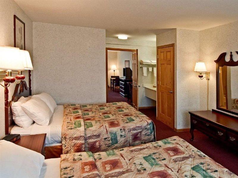 Americas Best Value Inn Waukegan Bagian luar foto
