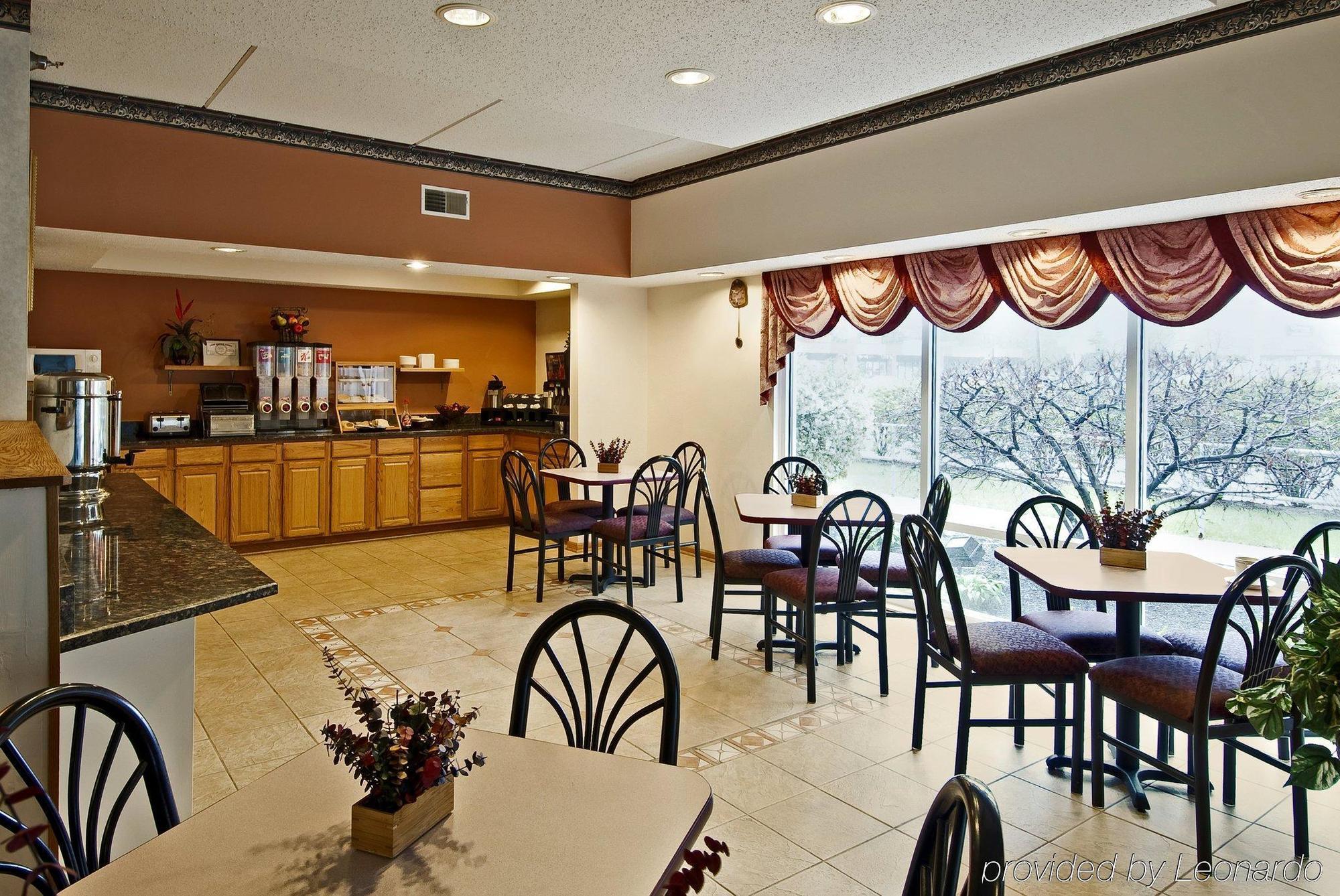 Americas Best Value Inn Waukegan Restoran foto